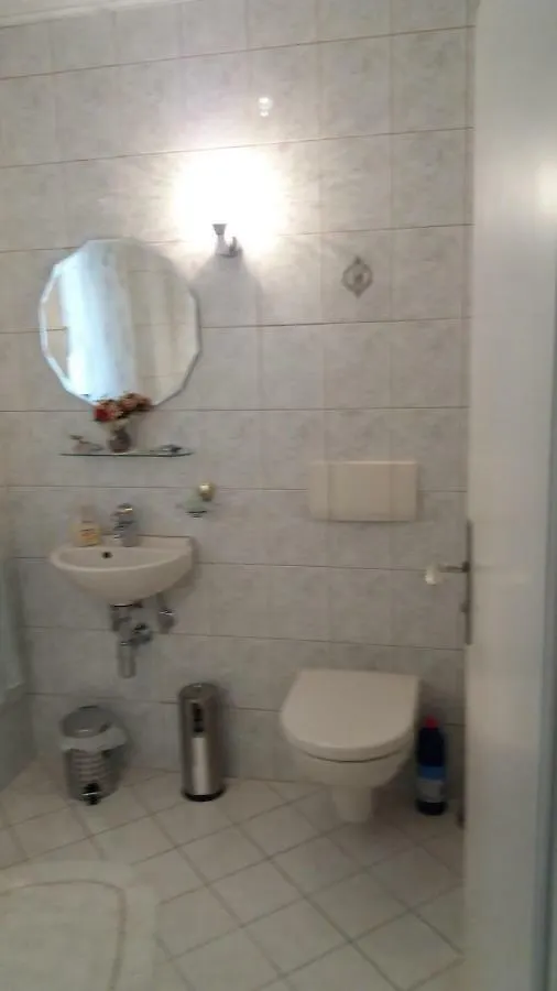 Ferienwohnung Hegenauer Zirndorf 0*,